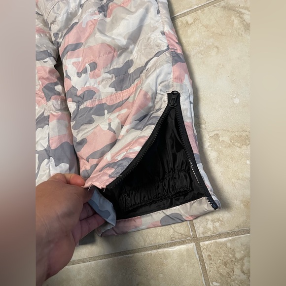 Sequoia Pink Gray Cream Camo Jacket - Picture 12 of 14